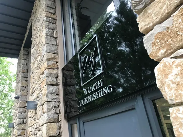 Butler letters on dibond tray