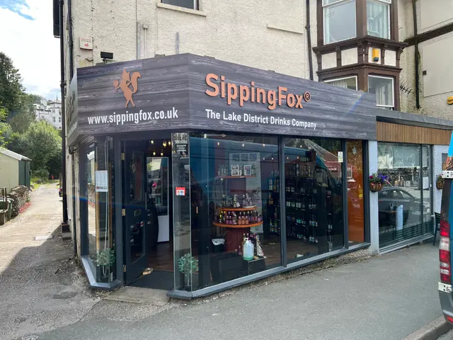Copper dibond letters with printed tray