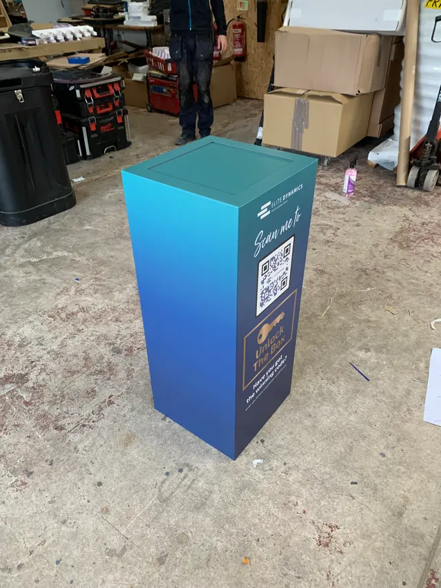 Dibond box sign