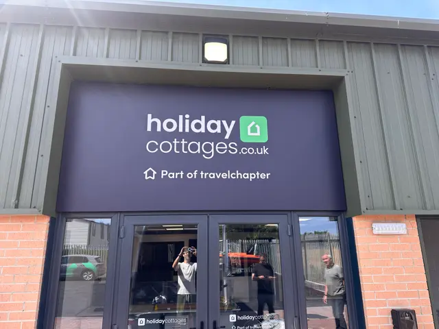 Holiday Cottages large fascia tray