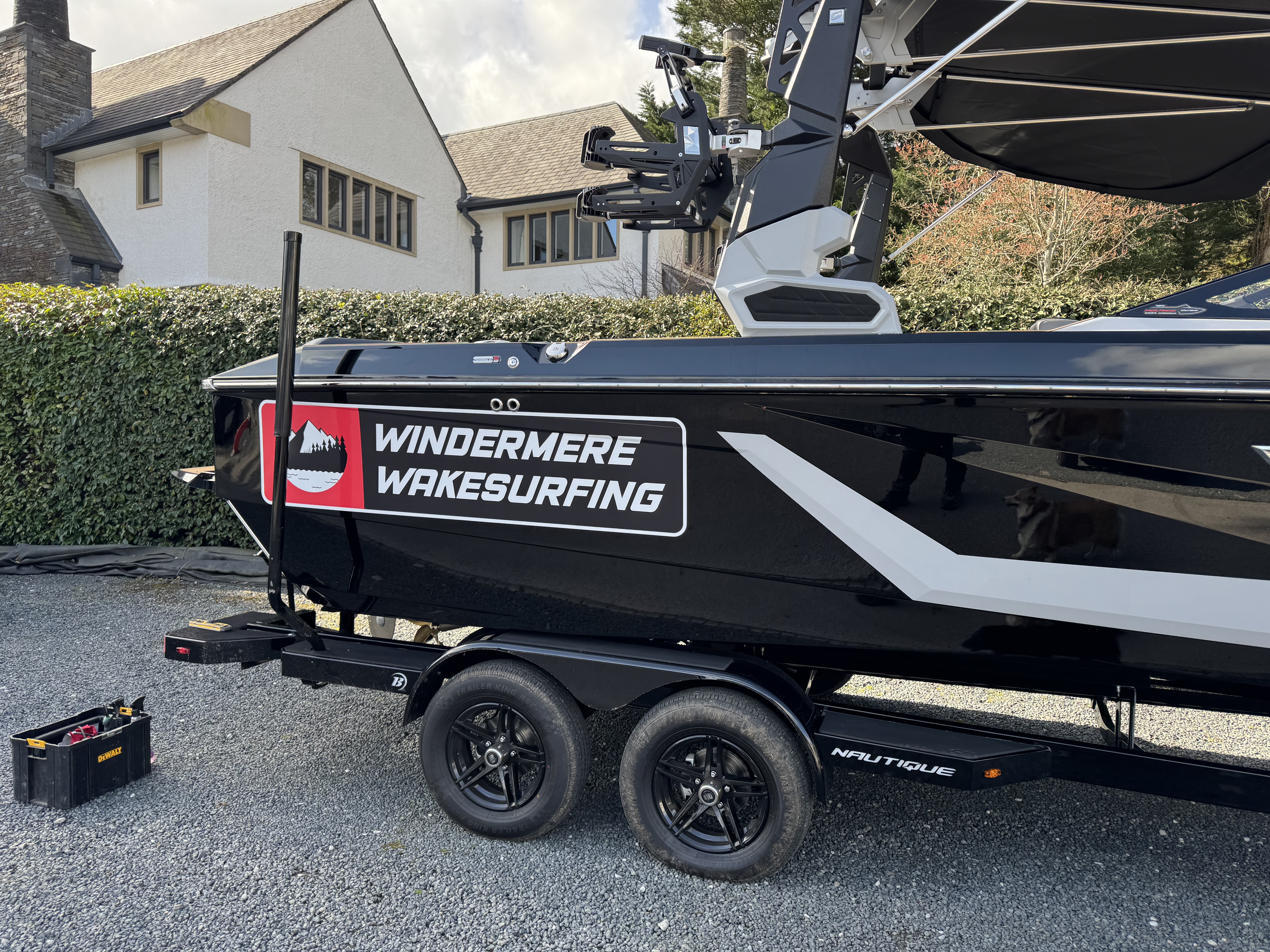 Windermere Wakesurfing boat graphics