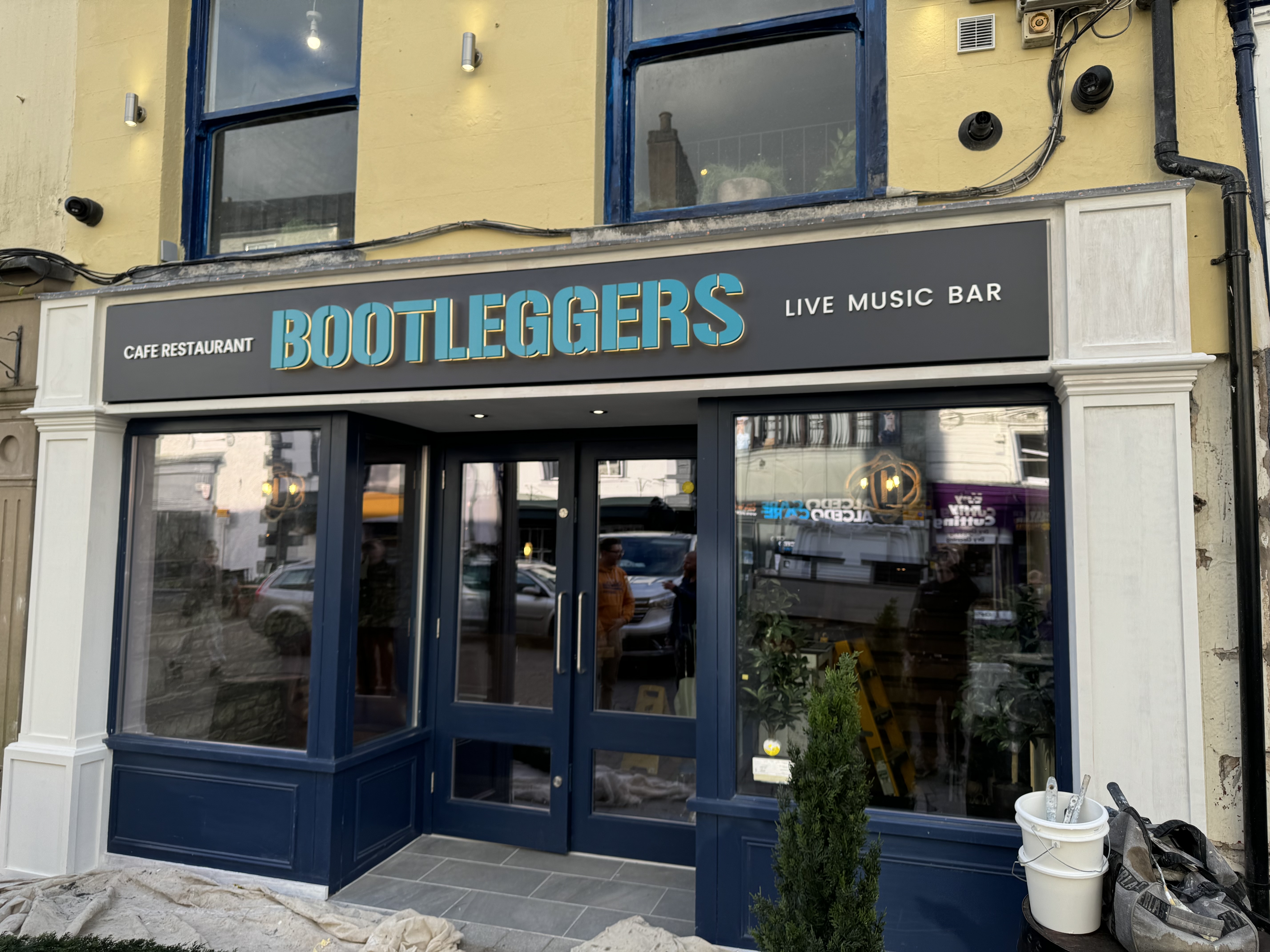 Sun Signs finished shopfront install
